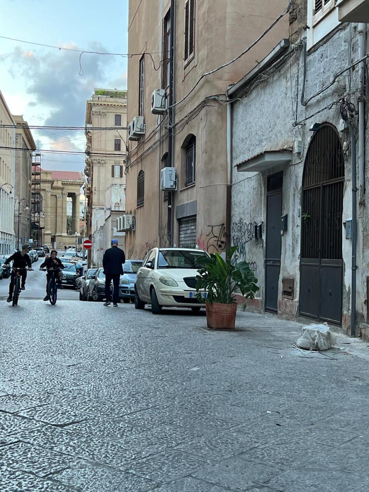 Greta'S Apartment Discesa Delle Capre Παλέρμο Εξωτερικό φωτογραφία